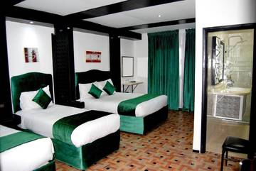 Hôtel pour 2 personnes, avec piscine et vue sur le lac ainsi que vue et jardin, animaux acceptés dans Asilah