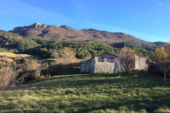 Gîte pour 8 personnes, avec terrasse et jardin à Pommerol