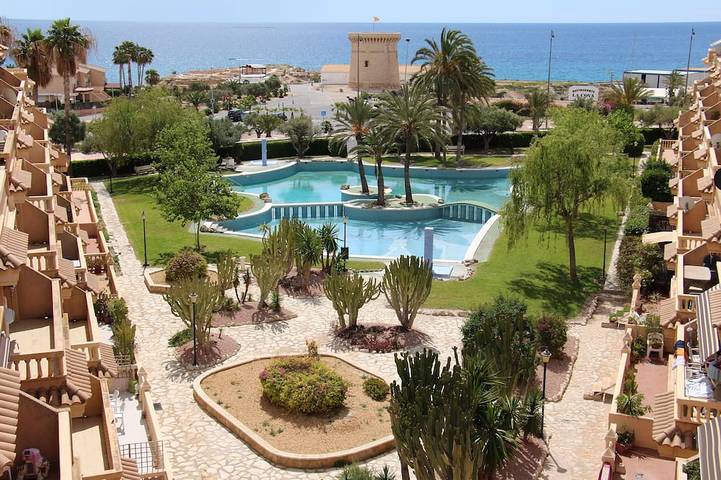 Ferienwohnung für 6 Personen, mit Garten und Whirlpool sowie Pool - 1