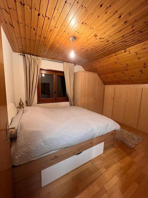 Appartement entier, Appartement spacieux à Lausanne in Les Monts-de-Pully, Pully