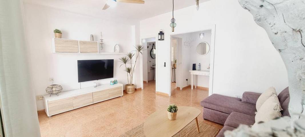 Apartamento de vacaciones para 8 personas, con vistas y jardín en Región de Murcia