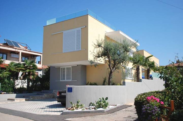 Ferienwohnung für 4 Personen, mit Garten in Umag und Umgebung