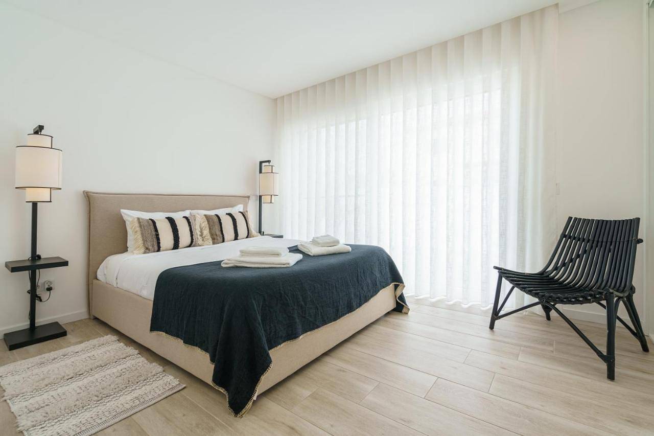 Villa with Private Pool in Santa Bárbara, Lissabon Distrikt