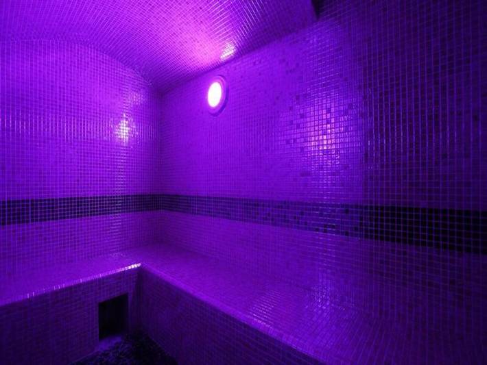 Gîte pour 10 personnes, avec balcon ainsi que piscine et sauna, adapté aux familles dans Arc 2000 - 2