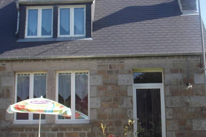 Location de vacances pour 4 personnes, avec jardin à Sourdeval