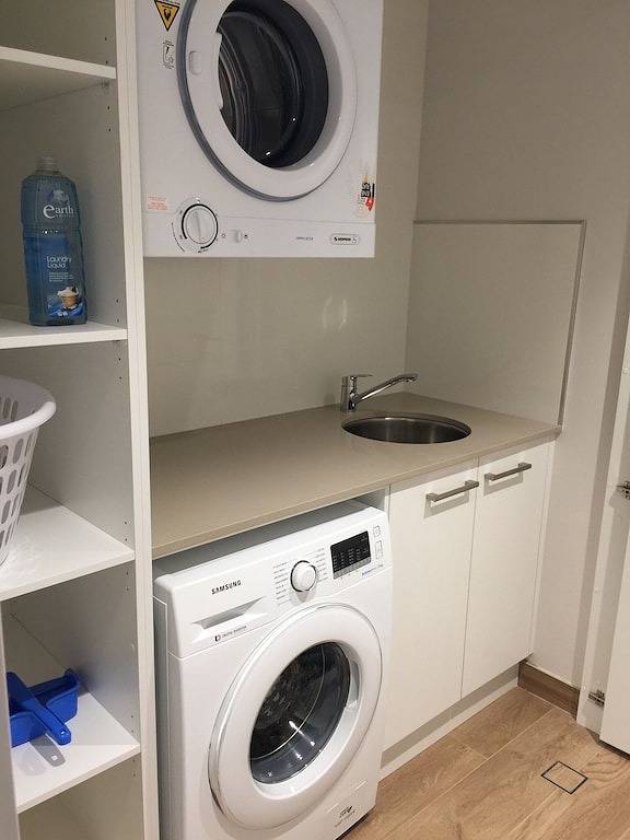 Ganze Wohnung, Toller Ort, um zu bleiben, ob Sie ein Tourist sind oder Familie und Freunde besuchen. in Perth, Western Australia