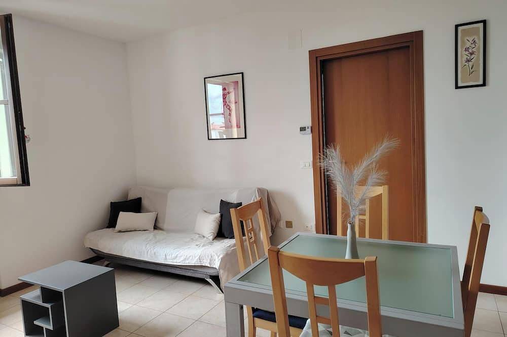 Apartamento entero, Quiet Three-room Panoramic Apartment in Alba Adriatica, Provincia de Teramo