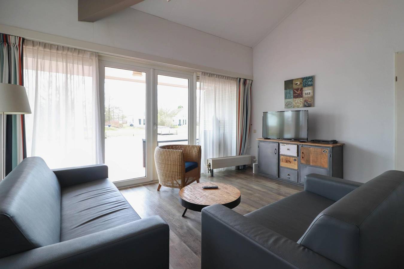 Beach Resort Makkum — Star Deluxe with Sauna - 6 persons in Makkum, Lake Ijssel