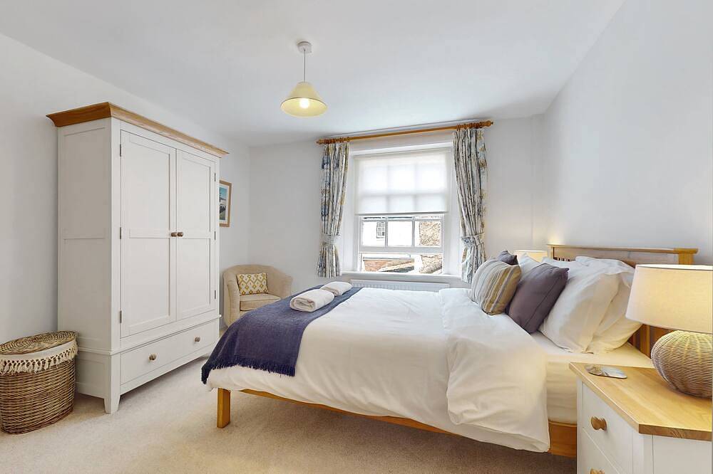 Bowness Cottage in Porlock in Porlock, Somerset