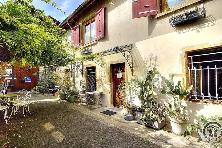 Location de vacances pour 5 personnes à Vaulx-en-Velin