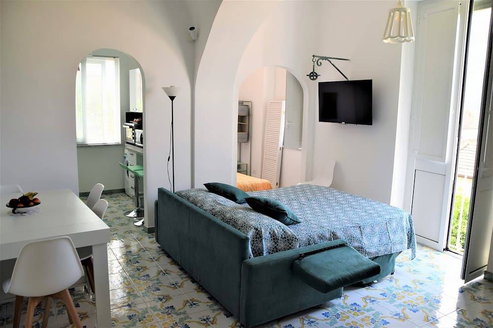 Up to 11 people in this villa in Meta di Sorrento with breathtaking views! in Meta, Península Sorrentina