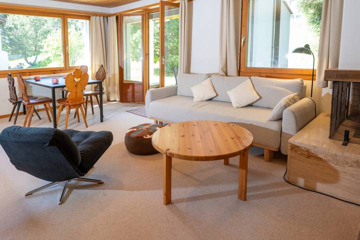 Ganze Wohnung, Gartenwohnung mit Bergblick & Grill in Lantsch/Lenz, Plessur Alpen