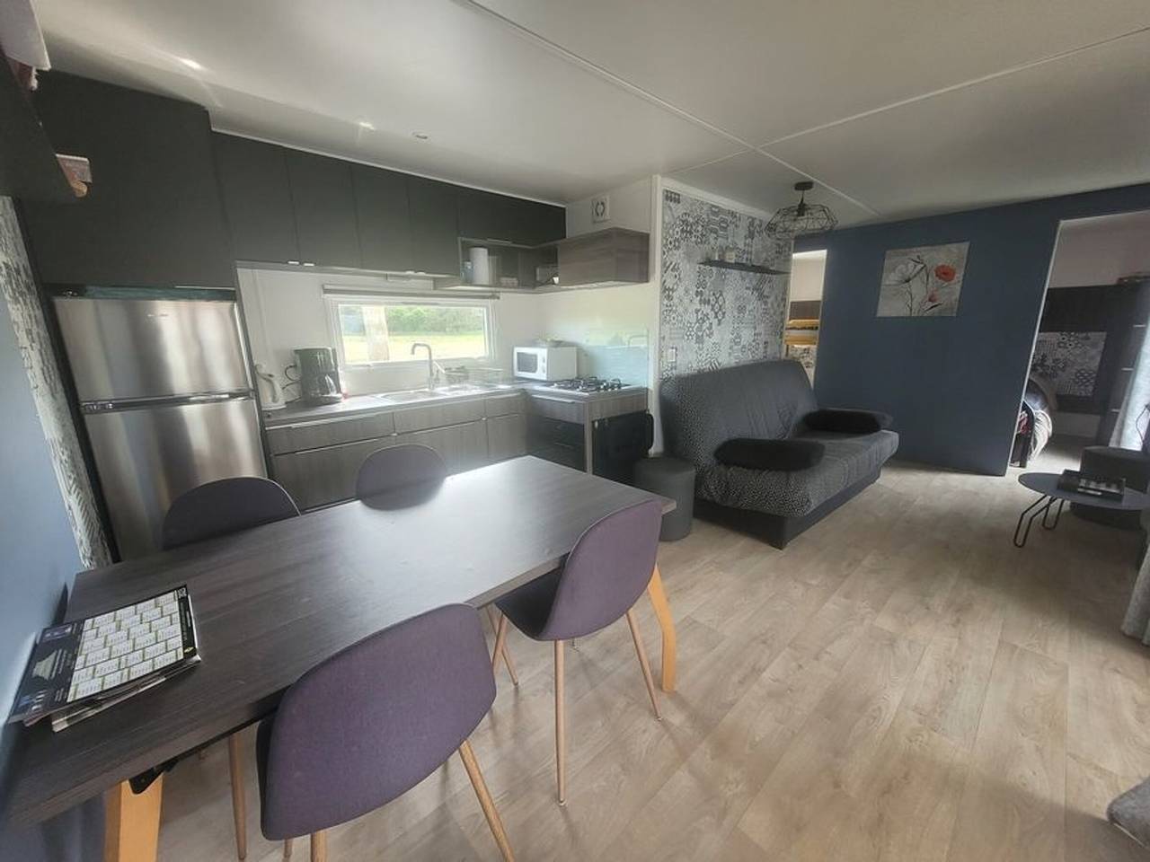 Mobil-home moderne avec piscine couverte, proche mer, 6 pers, animaux admis in Saint-Hilaire-de-Riez, Vendée