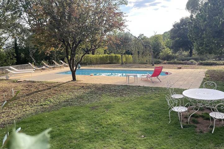 Location de vacances pour 12 personnes, avec jardin à Moissac-Bellevue