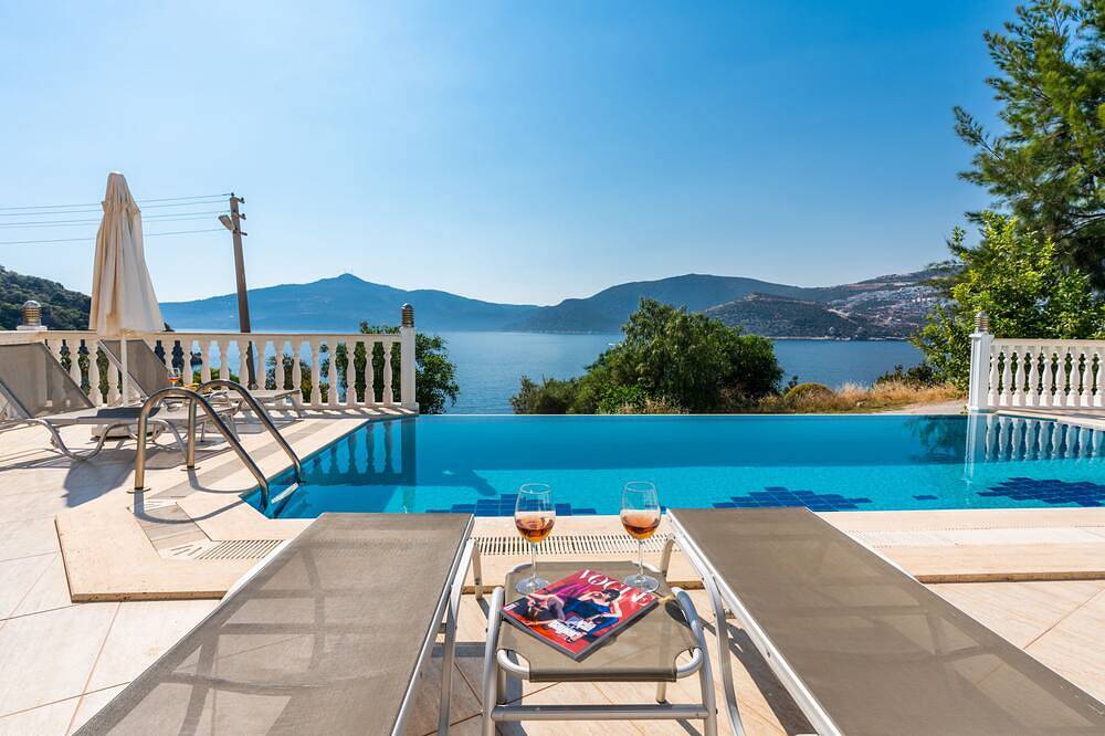 Rooms by the sea in Kaş, Antalya Province