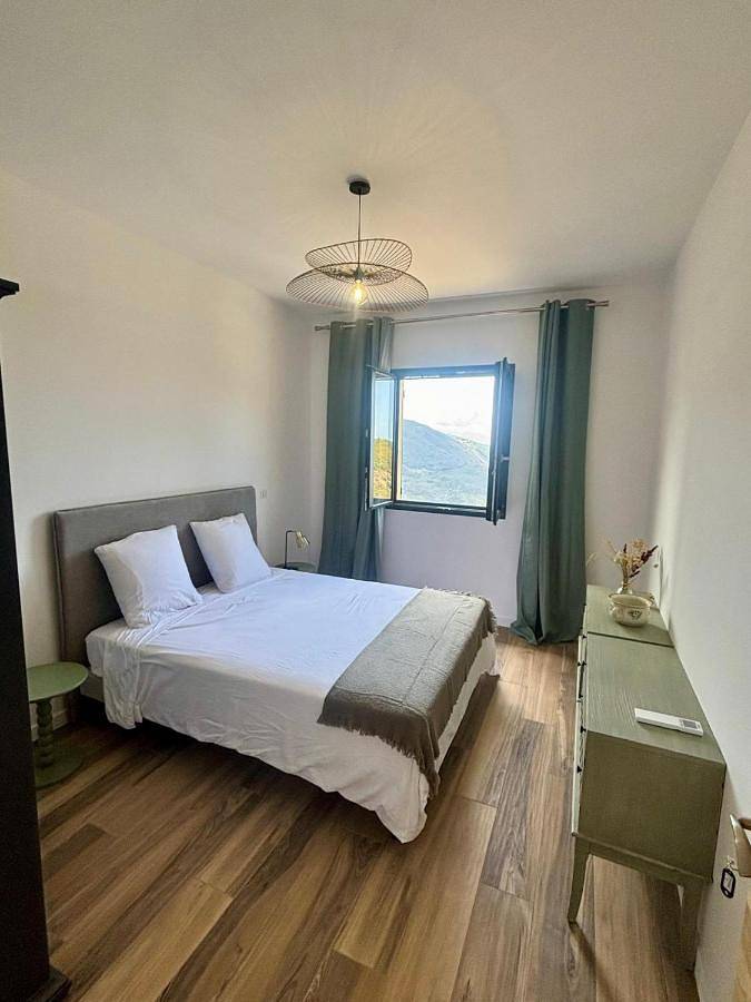 Chambre d’hôte pour 2 personnes, avec terrasse