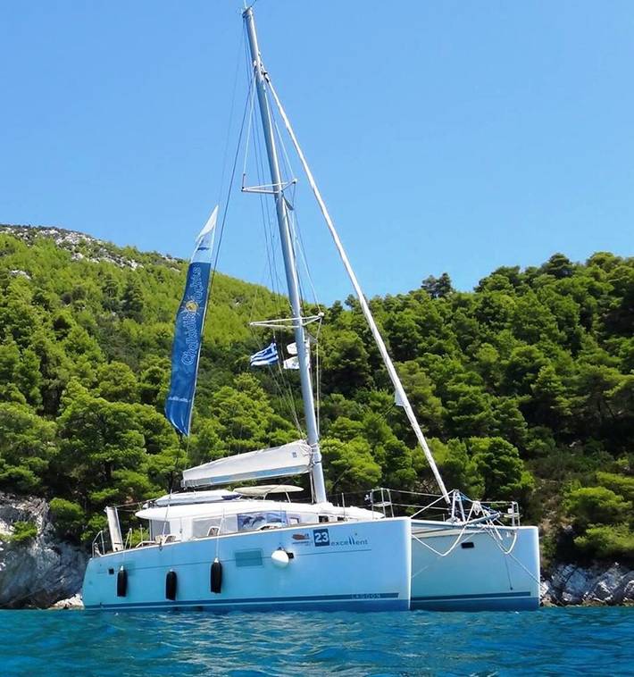 Bateau pour 8 personnes dans Ormos Panagias