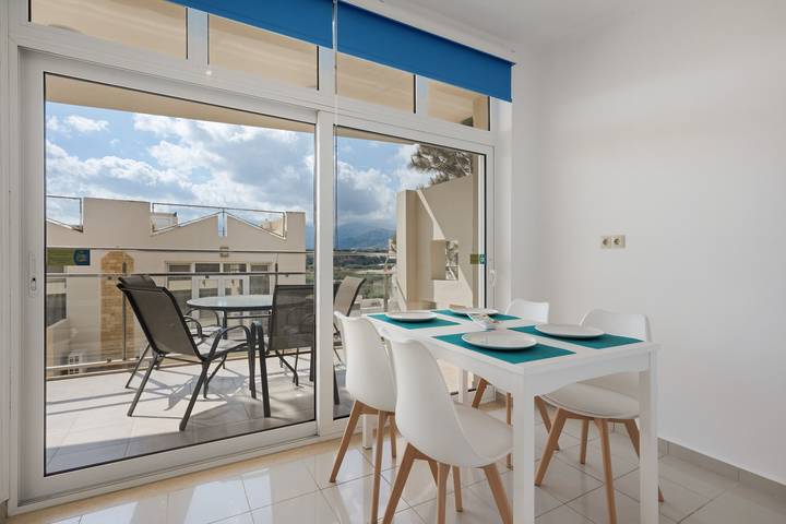 Hel lejlighed, Apartment with Sea View Close to the Beach in Lasithi