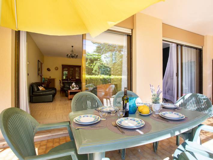 Gîte pour 6 personnes, avec bassin pour enfant ainsi que jardin et terrasse, animaux acceptés dans Port Marina Baie des Anges - 2