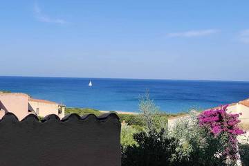 Gîte pour 5 personnes, avec terrasse dans Portu Maga