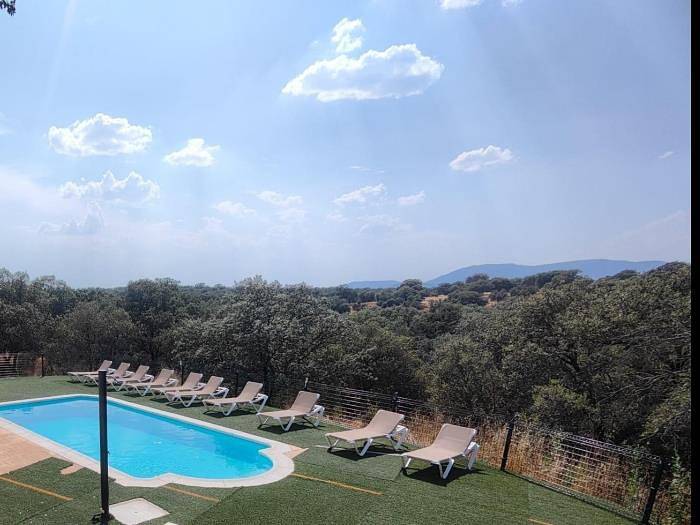 Habitación para 22 personas, con piscina además de jardín y terraza en Provincia de Toledo