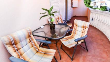 Ferienwohnung für 4 Personen, mit Balkon in Budva