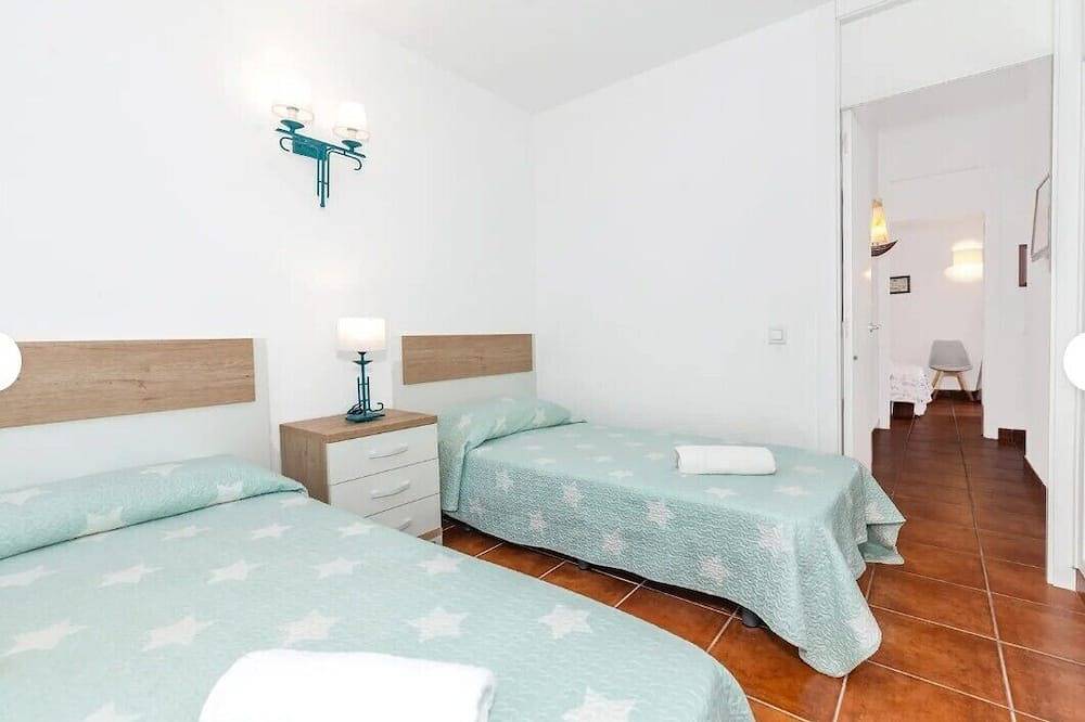 Entire apartment, Apartamento 2 habitaciones Puerto Cala´n Bosch in Cala en Bosc, Ciutadella