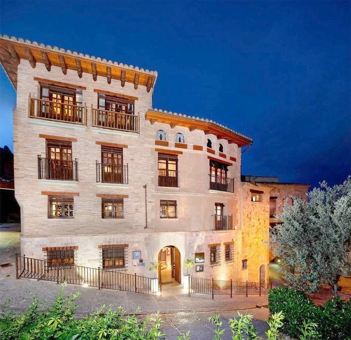 Apartamento para 2 personas, con Balcón y Jacuzzi en Alquézar