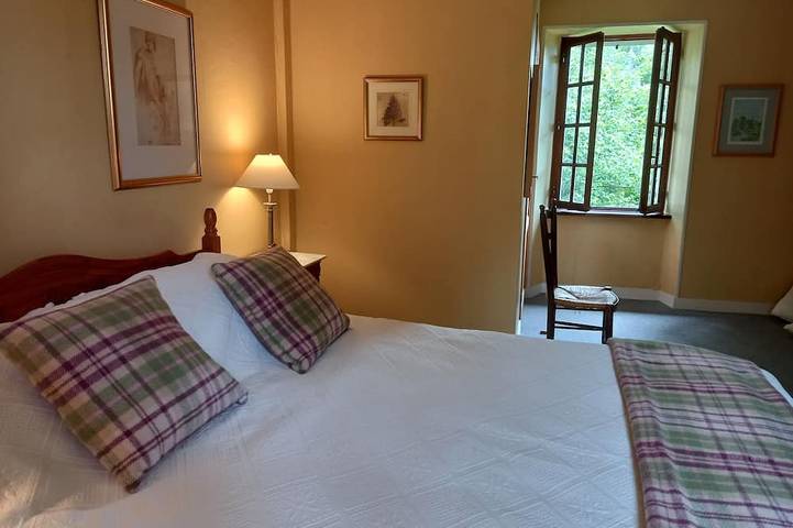 Magnificent Country House with private heated pool, gardens & close to beaches in Guéhébert, Coutances