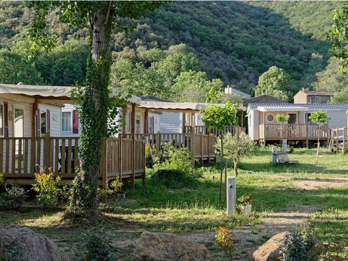 Location de vacances pour 4 personnes, avec piscine à Les Aires