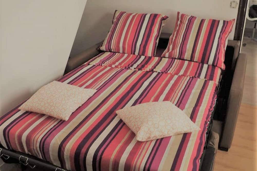 Ganze Wohnung, Zwei Zimmer in der Nähe von Paris. 100% ausgestattet. in Villeneuve-Saint-Georges, Val-de-Marne