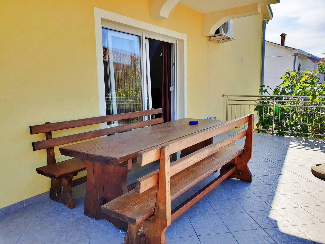 Ganze Wohnung, Apartment Rea - 220 m vom Meer, Haustiere wilkommen, privater Parkplatz, Terrasse in Silo (Krk), Krk