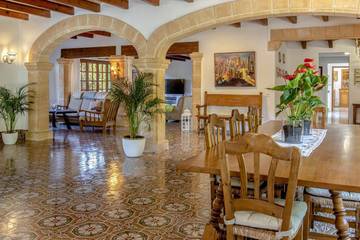 Villa in Pollença, Serra de Tramuntana für 12 