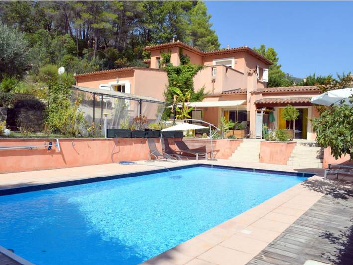 Vakantiehuis voor 10 personen, with Balkon and Tuin as well as Zwembad in Seillans