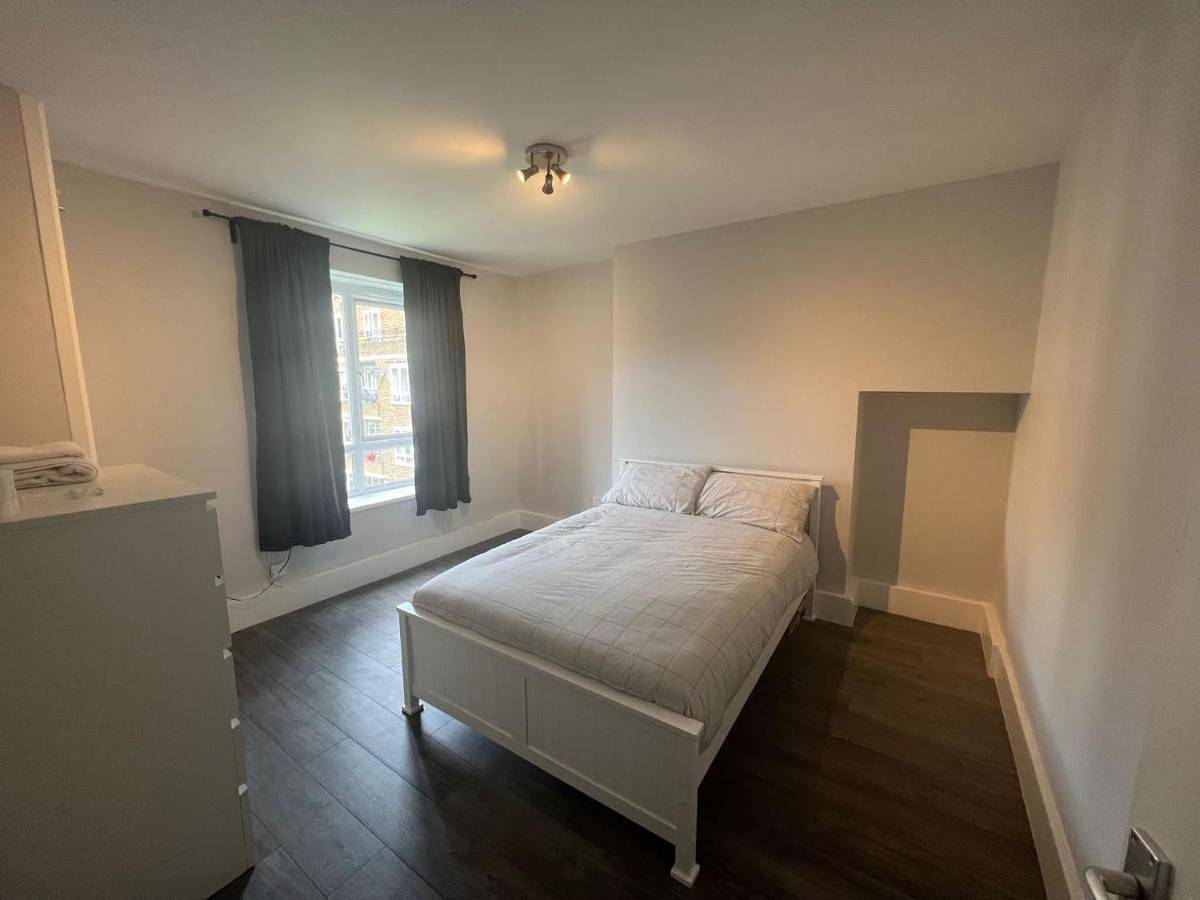 Double Room with Shared Toilet in Lambeth, Londres