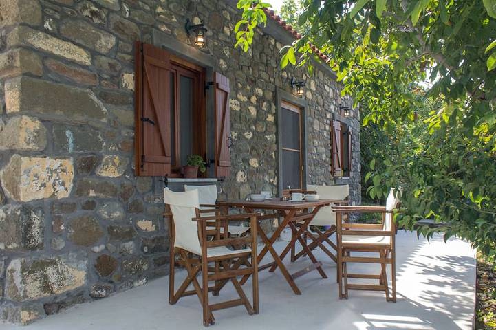 Location de vacances pour 3 personnes, avec Terrasse et Jardin dans Σκάλα Ερεσού