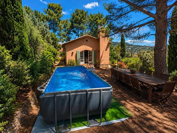 Villa pour 10 personnes, avec Terrasse ainsi que Piscine et Vue à Ollioules
