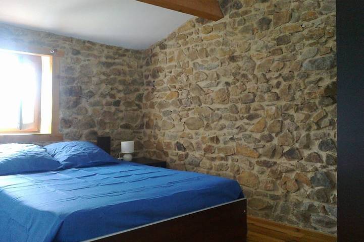 Location de vacances pour 4 personnes, avec jardin à Brousse - 2