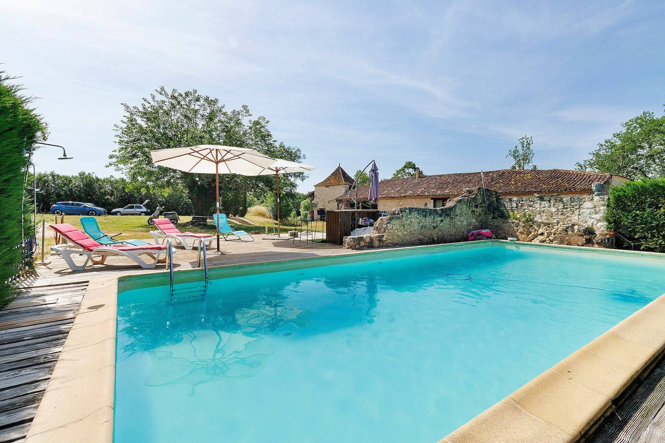 Holiday Home 'Domaine Agenas' with Lake View, Private Pool and Wi-Fi in Monflanquin, Villeneuve-sur-Lot region