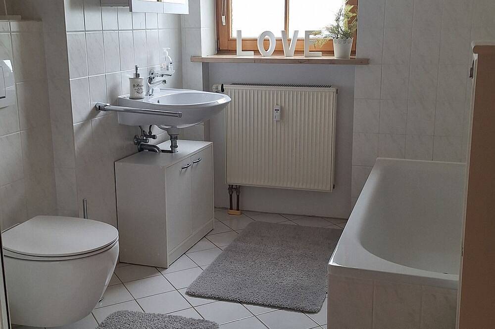 Ganze Wohnung, Ferienwohnung \"Bergliebe\" in Germaringen, Bayerisch Schwaben