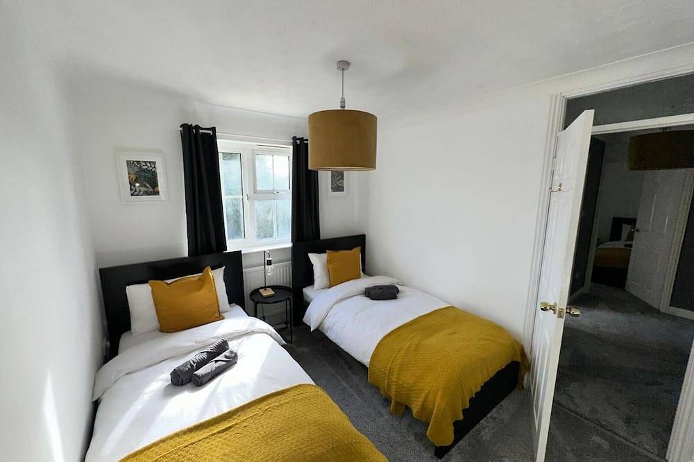 Discover Heaven's Way Heathrow: 25% Off! Near Windsor Castle, Legoland, Windsor! in Slough, Berkshire