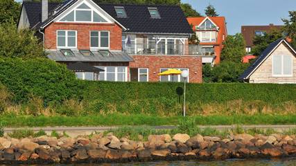 Ferienwohnung für 4 Personen, mit Garten und Balkon sowie Sauna in Heikendorf