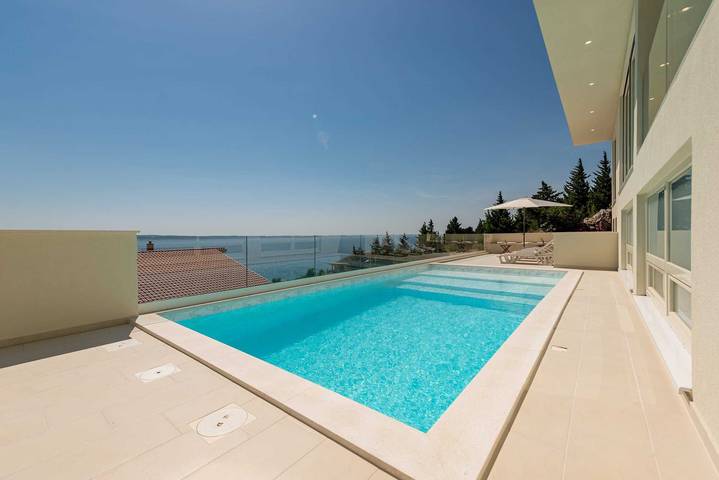 Villa für 6 Personen, mit Sauna und Terrasse sowie Pool in Starigrad Paklenica - 2