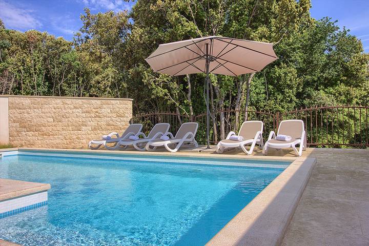Ferienhaus für 20 Personen, mit Balkon und Terrasse sowie Pool in Medulin - 3