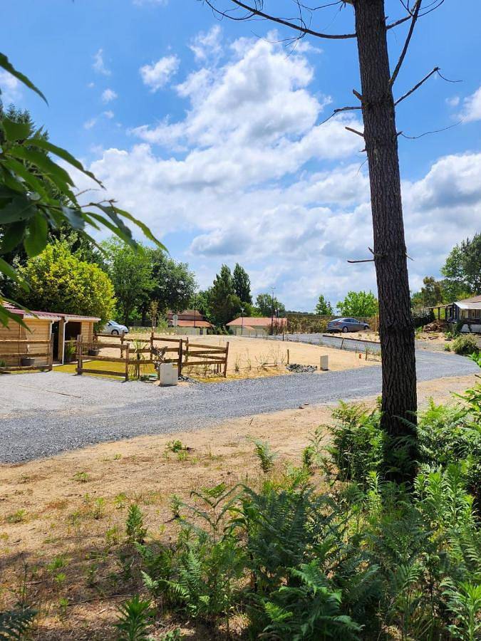 Camping pour 5 personnes, avec Terrasse ainsi que Jardin et Piscine