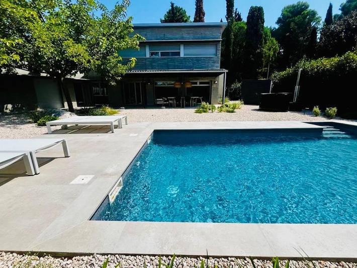 Casa rural para 8 personas, con Jacuzzi además de Terraza y Piscina en Gerona