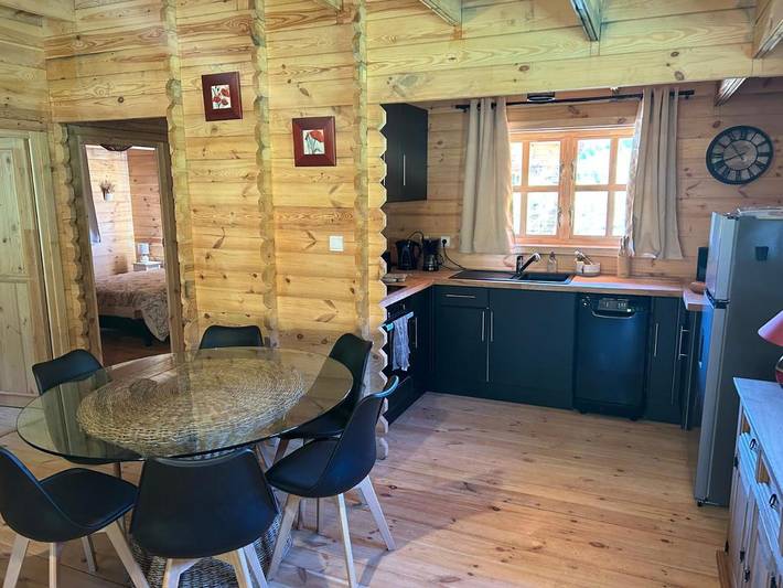 Location de vacances pour 4 personnes, avec vue et jardin à Fougax-et-Barrineuf - 3