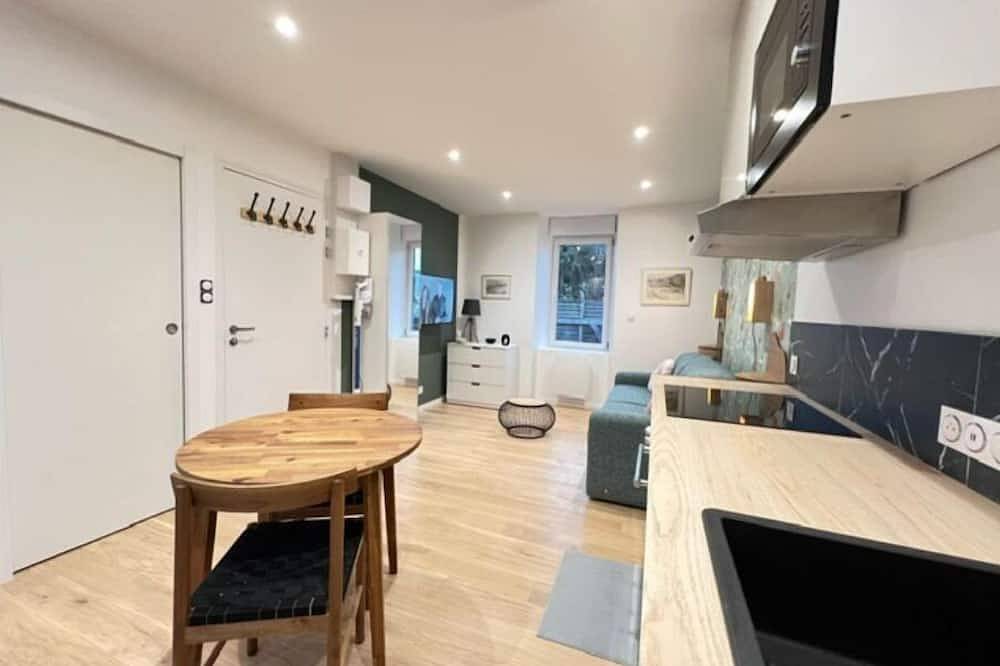 Apartamento entero, Studio Cocooning au Centre Bourg de Lannilis in Lannilis, Región de Brest