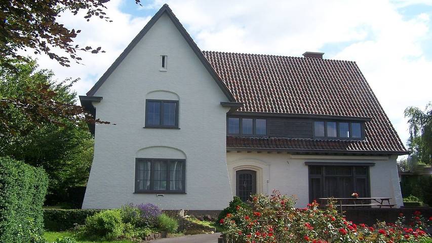Vakantiewoning voor 12 personen, with whirlpool and sauna as well as terras and tuin in Poperinge