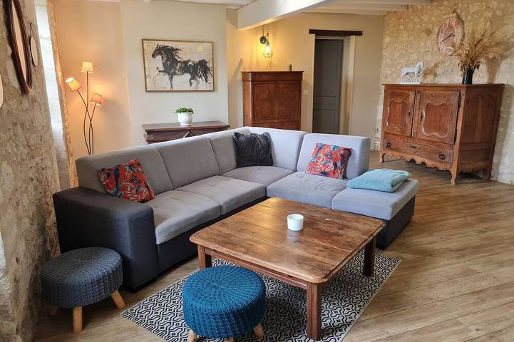 Location de vacances pour 12 personnes, avec piscine, animaux acceptés à Clérac